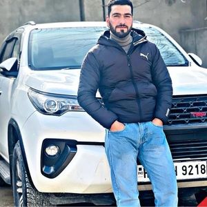 Meet your Posher, Tabish